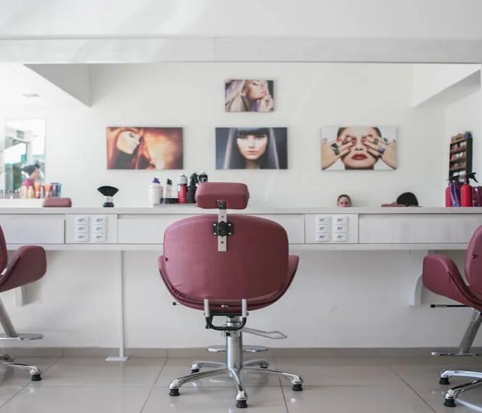 Para Ella Hair & Nails Ladies Salon